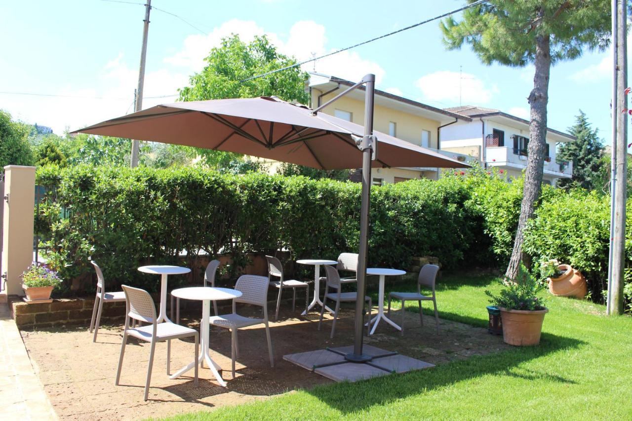 Ellebi B&B Montone  Exteriér fotografie